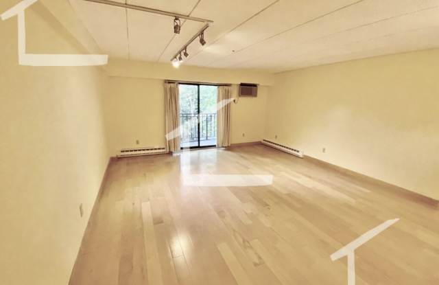 138 Pleasant St #406 Brookline MA 02446 photos photos