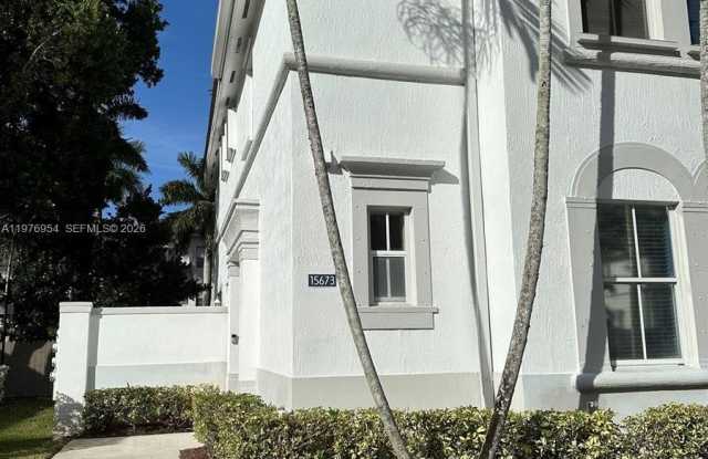 15673 SW 39th St photos photos