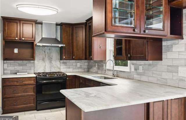 800 Glenairy Drive Gallery 4