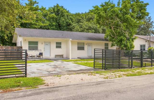 7981 NW 12th Pl Gallery 1