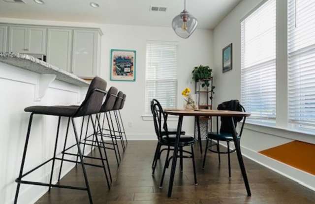 3bd/2ba well-maintained home close to downtown and USC Gallery 4