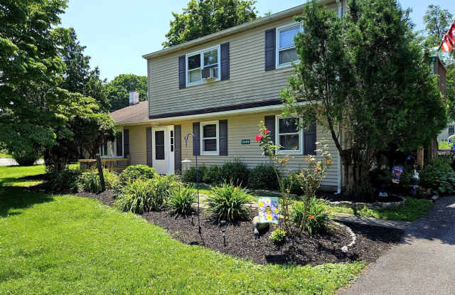 3400 HAZELWOOD AVENUE photos photos