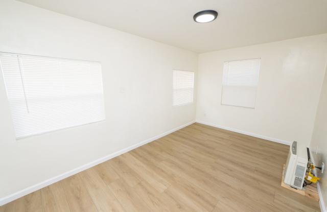 Detached ADU with a yard! Available NOW! Gallery 3