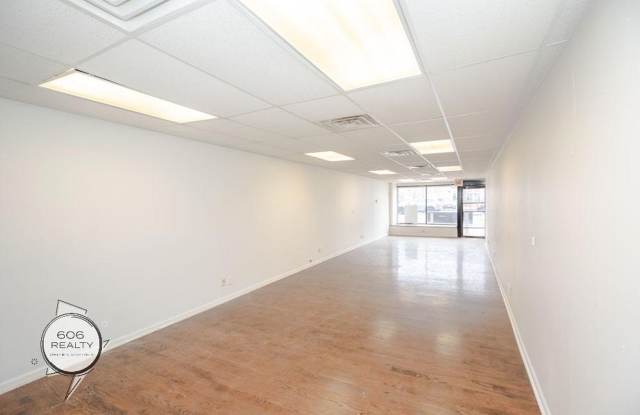 Spacious Apartments in Beverly! Gallery 3