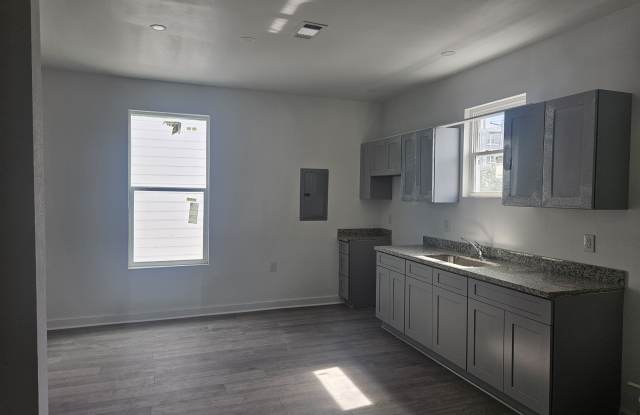 1321 South Rampart Street - 201 Gallery 4