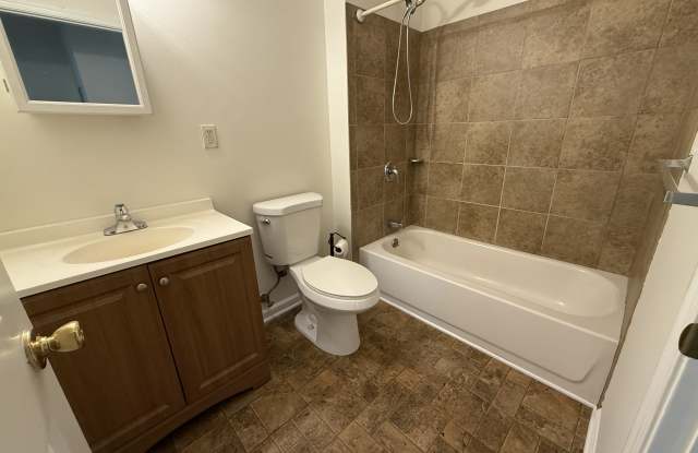 1580 Hornberger Avenue - 2 photos photos