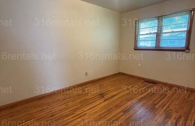 Two bed one bath available NOW! photos photos