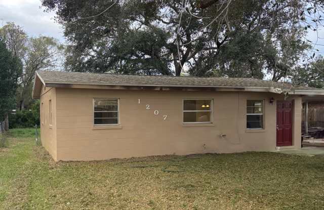 1207 Crestwood Dr photos photos