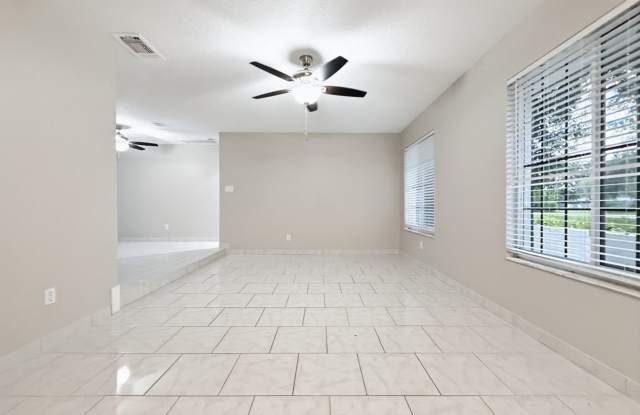 Lakefront Rental in Bay Lakes | Bay Hill, Dr. Phillips Area Gallery 4