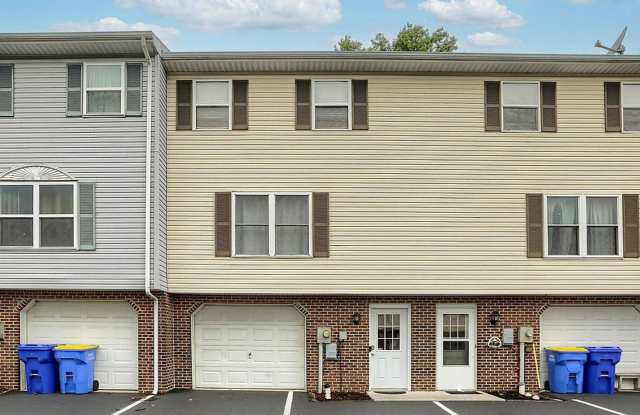 3 Bed 2 Bath Townhouse in Manchester photos photos