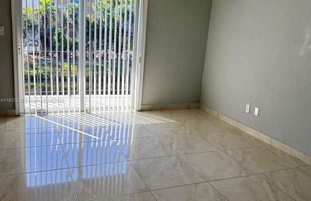 1300 W 53rd St photos photos