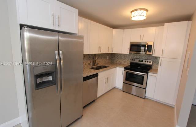 8005 Lake Dr Gallery 4