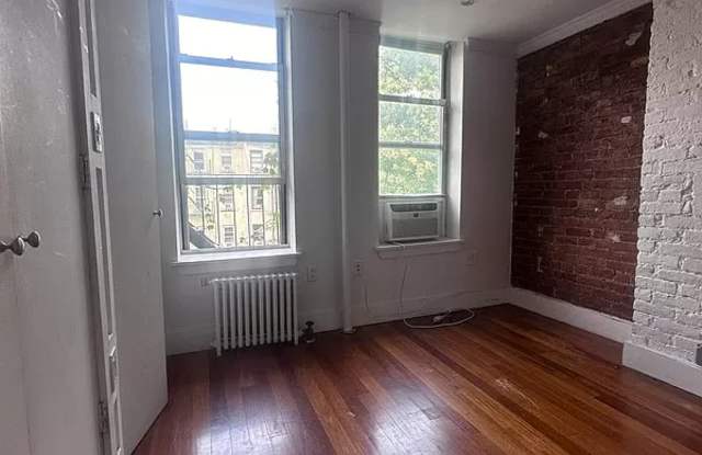 195 E 4th St photos photos