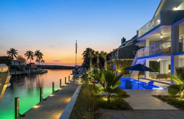153 Valencia Drive Gallery 1