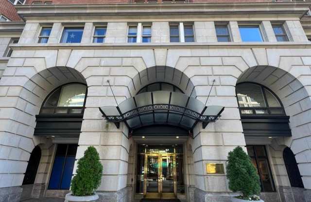 601 Pennsylvania Ave NW - 1#404 Gallery 1
