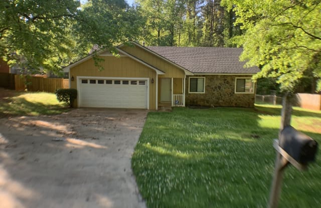 125 Forrest Brook Dr - 125 Forrest Brook Dr, Palmetto, GA 30268