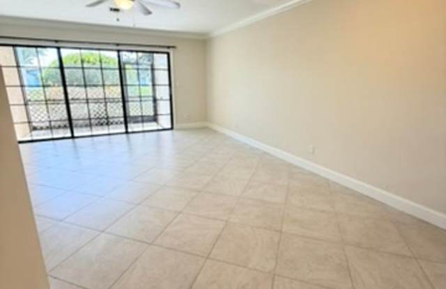 26560 Southern Pines Dr #J-103 Gallery 4