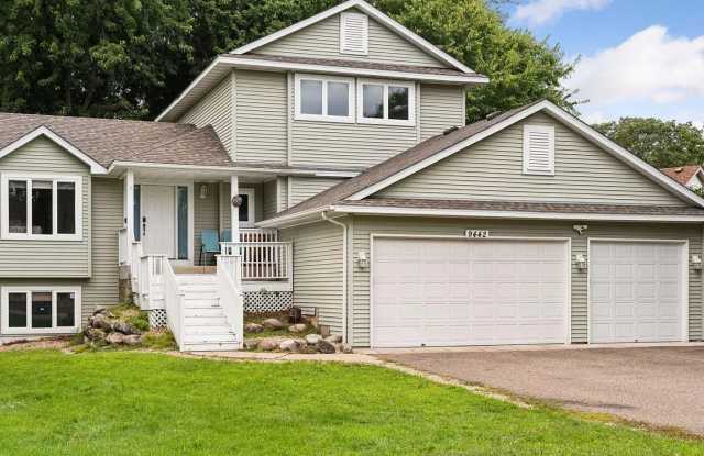 Single Family, 6 Bedrooms, 3 Bathrooms, Heated 3 Car Garage - 9442 Edison Street Northeast, Blaine, MN 55449