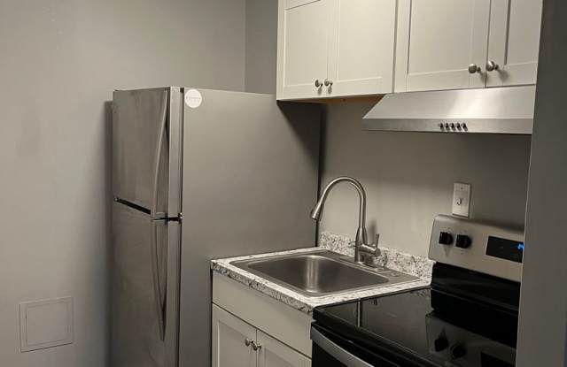 5 Silvestri Circle - 5 Silvestri Circle, Derry, NH 03038