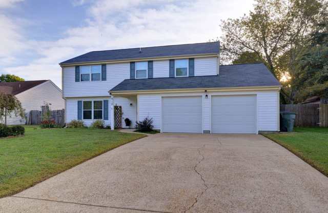 Updated Two Story Home With Large Fenced Backyard. Gallery 3