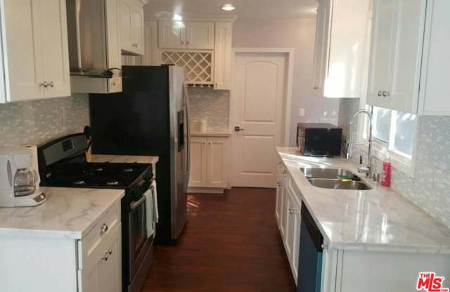 7553 GARDEN GROVE Avenue Gallery 4