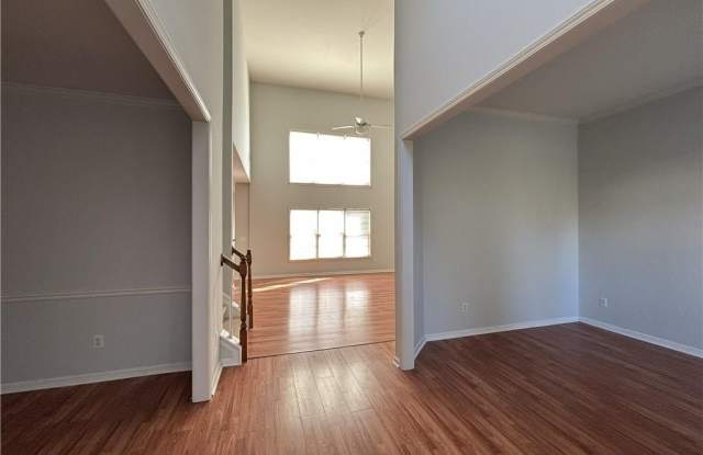 9510 Knollcrest Boulevard Gallery 2