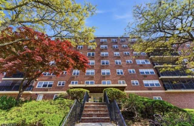 415 Claremont Av photos photos