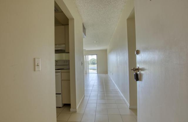 4657 Fountains Drive S Gallery 3