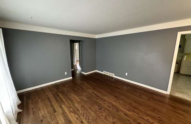 23581 Loomis Court Gallery 2
