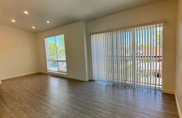 Your First 4 Weeks Are Rent Free! | 3 Bed • 2.5 Bath Townhome in South Ogden! Gallery 4