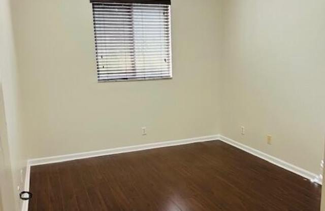 4390 Berkshire Wharf Drive Gallery 4