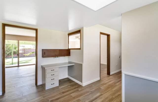 1905 W Cambridge Avenue Gallery 4