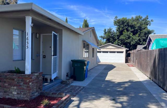 COMING SOON!!  Spacious 2BR with garage & Office/Bonus Room in back - Desirable Santa Clara University Neighborhood photos photos