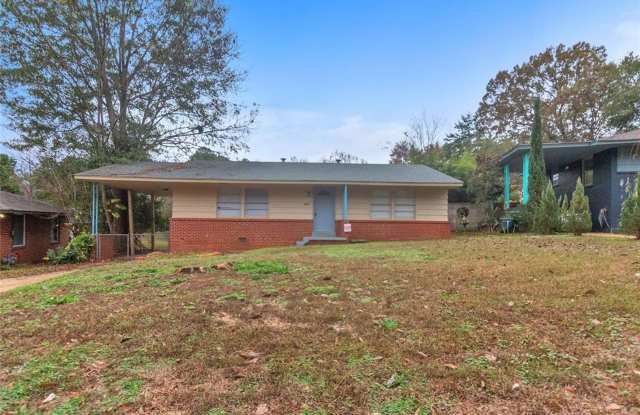 ** 3 Bed 2 Bath home in Forest Hills ** Call 334-366-9198 to schedule a self-showing photos photos