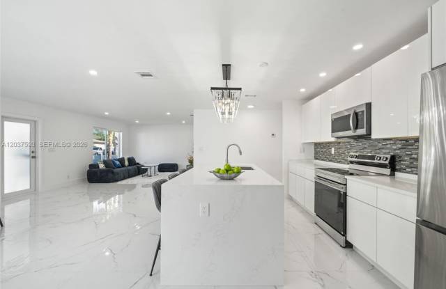 253 SW 4th Street, Dania Beach, FL 33004 - 3934 photos photos