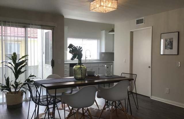 3372 Rowena # 4 Gallery 2