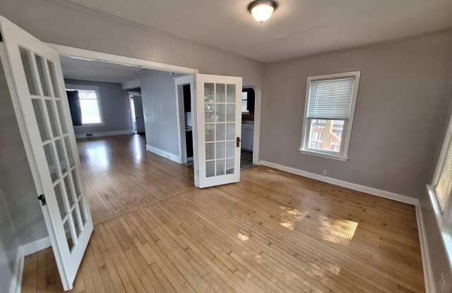 AVAILABLE June 1st - 6 Bedroom, 2 Bath House with Garage photos photos