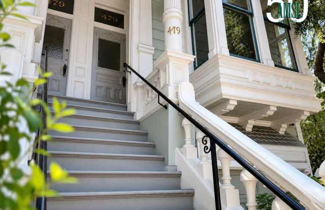 Timeless Character. Modern Lifestyle. Unbeatable Location. photos photos