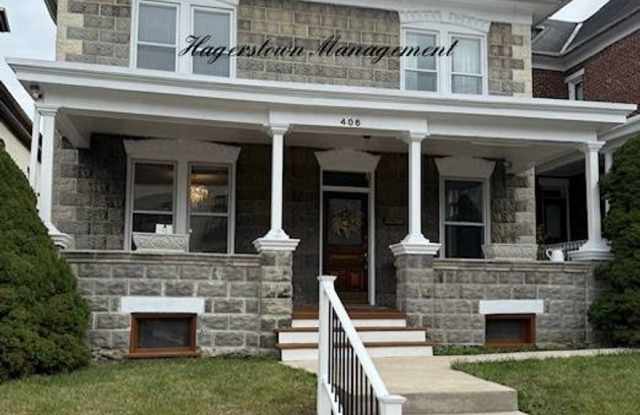 Historic Home Near City Park - 406 Summit Avenue, Hagerstown, MD 21740