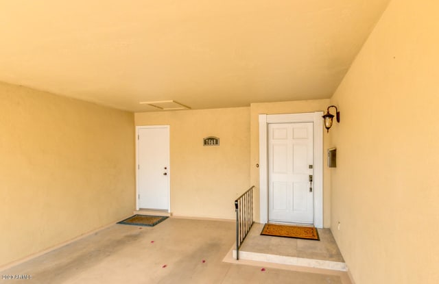 7608 E NORTHLAND Drive Gallery 4
