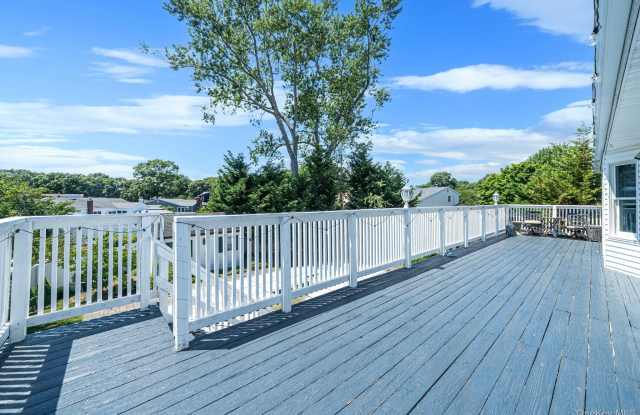 309 Sunrise Drive Gallery 4