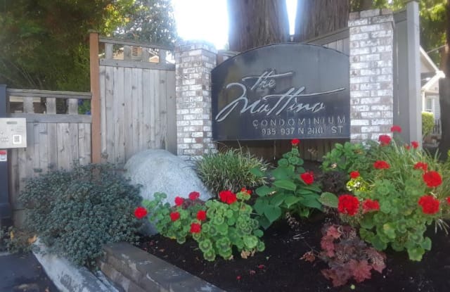 935 N 200th St - 935 North 200th Street, Shoreline, WA 98133
