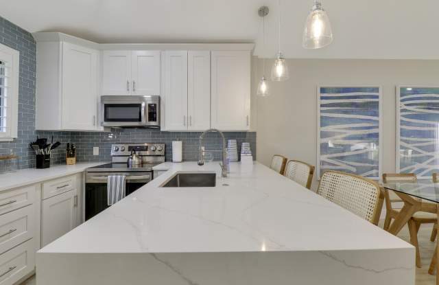 523 Club Drive photos photos