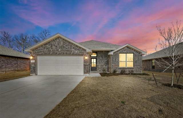 1102 Holly Street photos photos