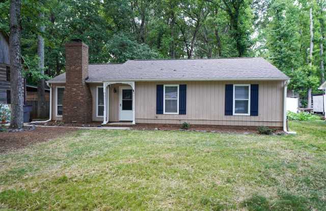E. Charlotte - 3br 2ba Ranch w/Sunroom photos photos