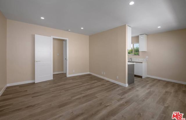 1553 S Saltair Ave photos photos