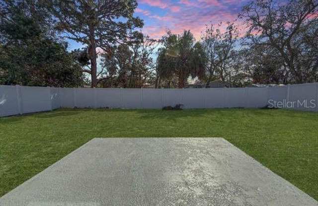 7138 ASHWOOD DRIVE Gallery 2