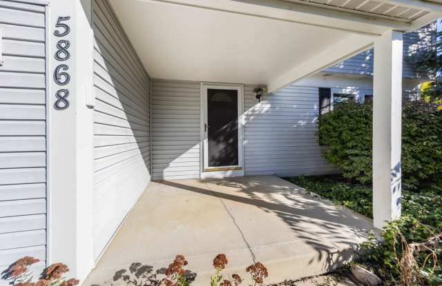 5868 Northcliff Boulevard Gallery 4