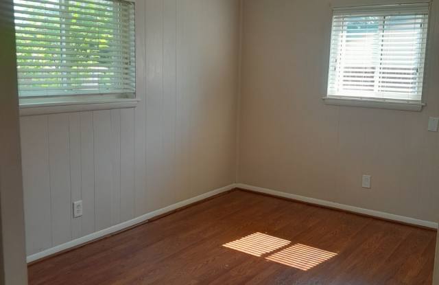 3232 Del Rd Gallery 4
