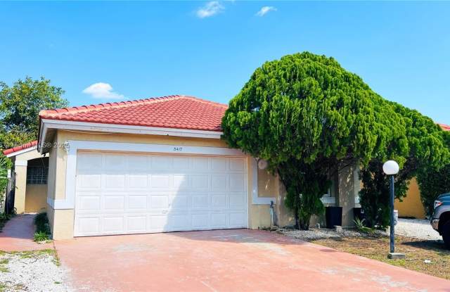 5417 NW 184th St photos photos